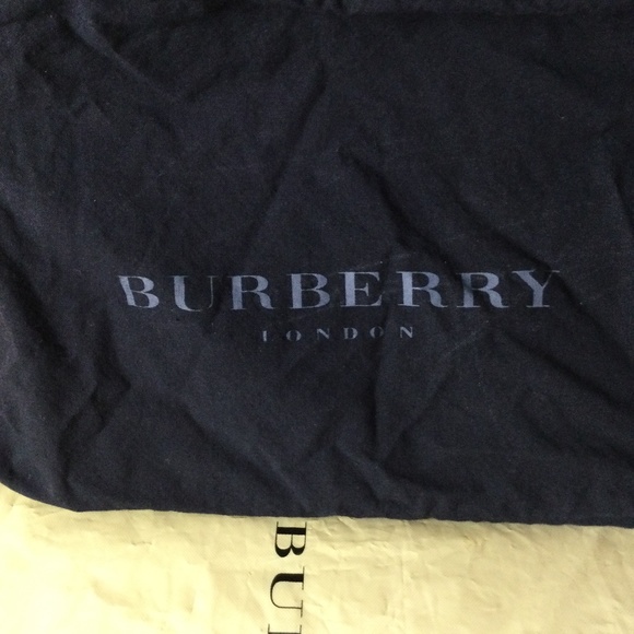Authentic Burberry clutch - Picture 10 of 16